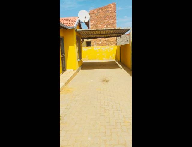 2 BEDROOM PROPERTY TO RENT IN BIRCH ACRES